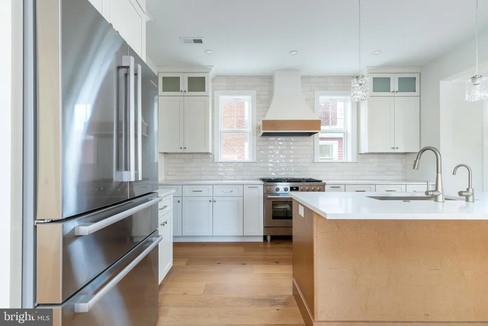 21 E Church Rd, Plymouth Meeting, PA 19462