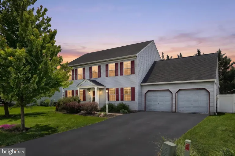 3742 Kimberly Ln, Dover, PA 17315