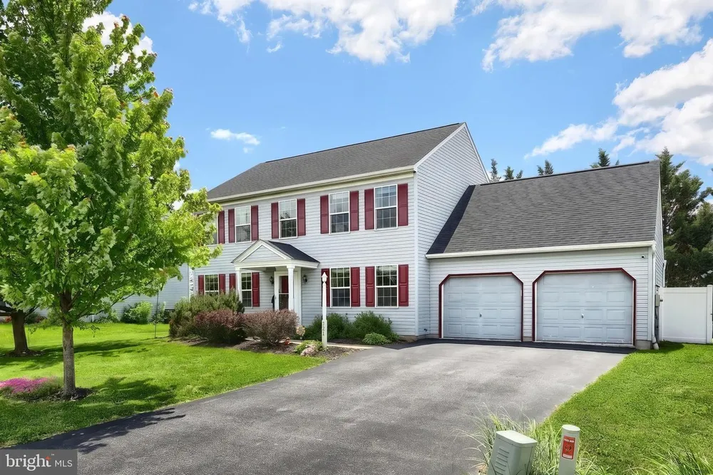 3742 Kimberly Ln, Dover, PA 17315