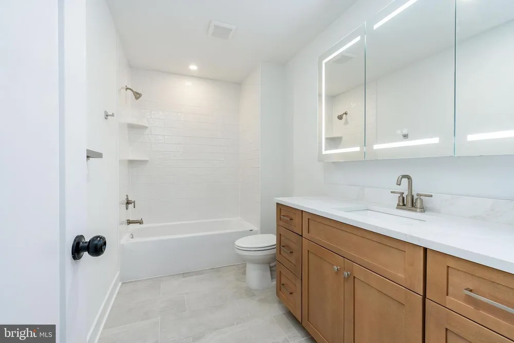 21 E Church Rd, Plymouth Meeting, PA 19462