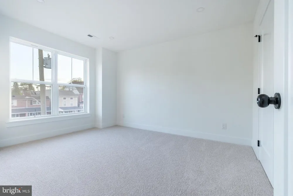 21 E Church Rd, Plymouth Meeting, PA 19462