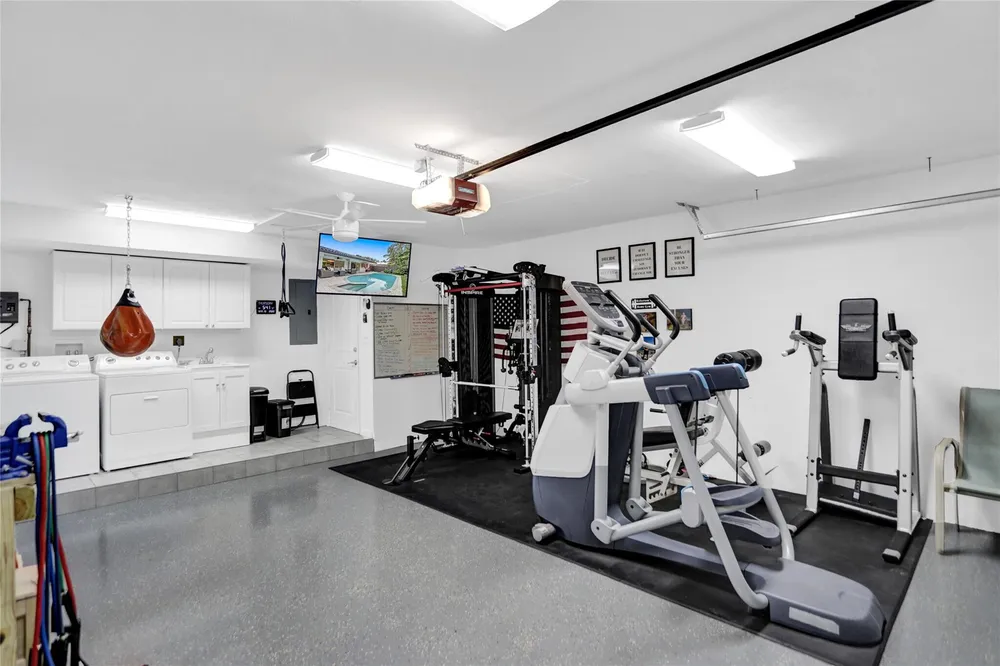 2051 NE 59th Ct, Fort Lauderdale, FL 33308
