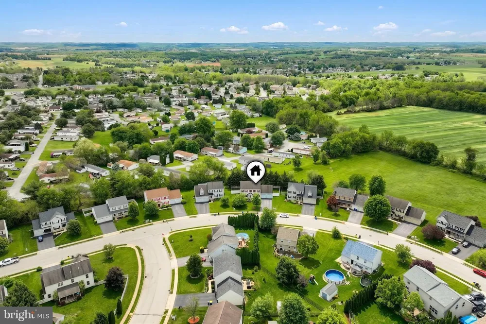 3742 Kimberly Ln, Dover, PA 17315
