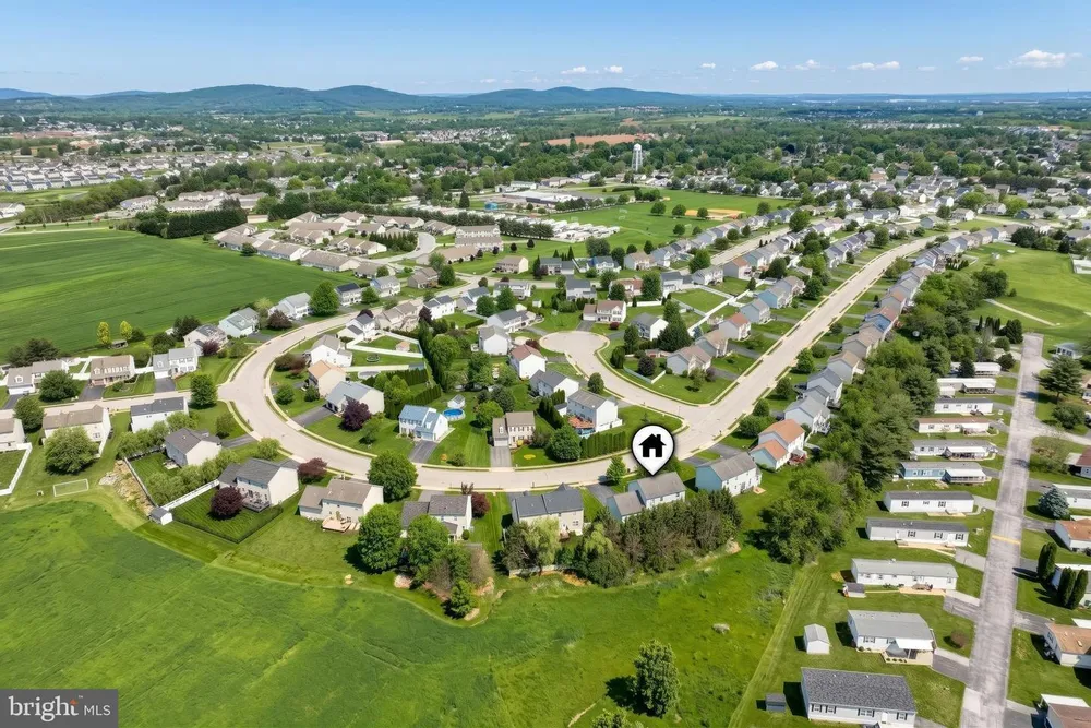 3742 Kimberly Ln, Dover, PA 17315