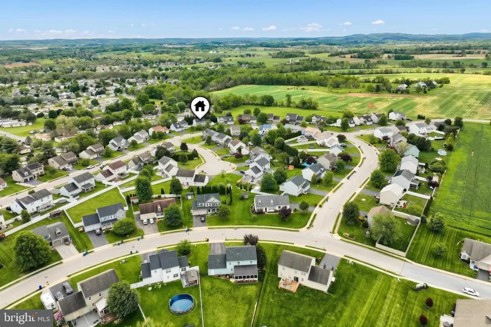 3742 Kimberly Ln, Dover, PA 17315