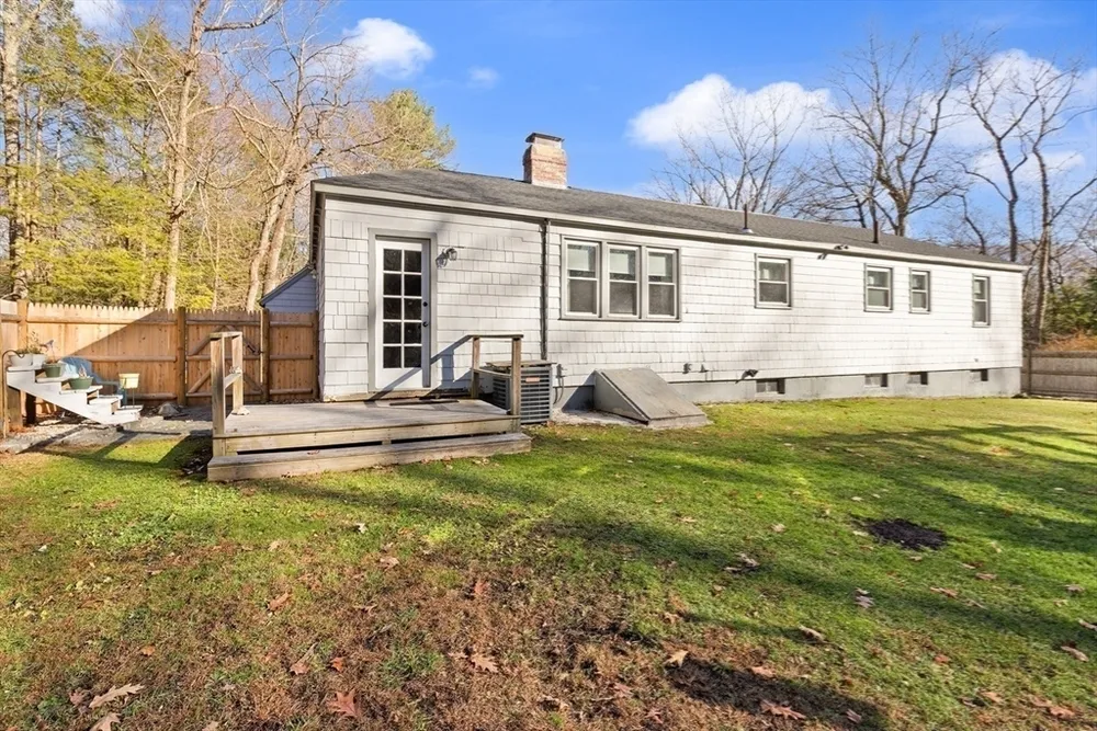 55 Thomas Dr, Chelmsford, MA 01824