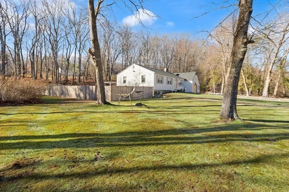 55 Thomas Dr, Chelmsford, MA 01824