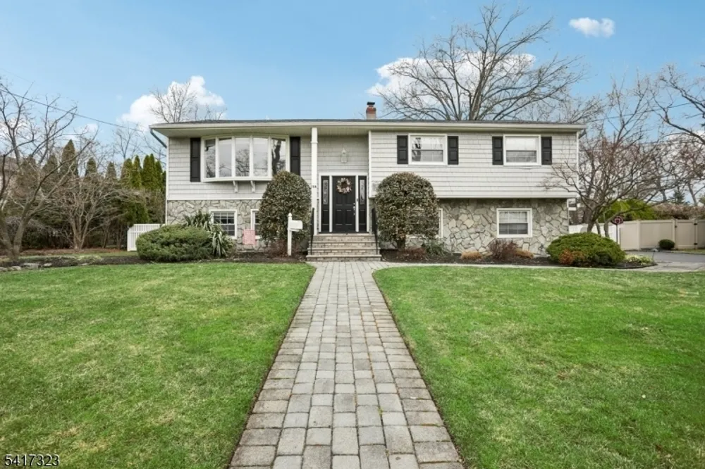 116 Carol Pl, Wayne, NJ 07470