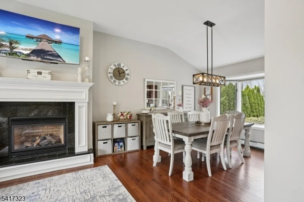 116 Carol Pl, Wayne, NJ 07470