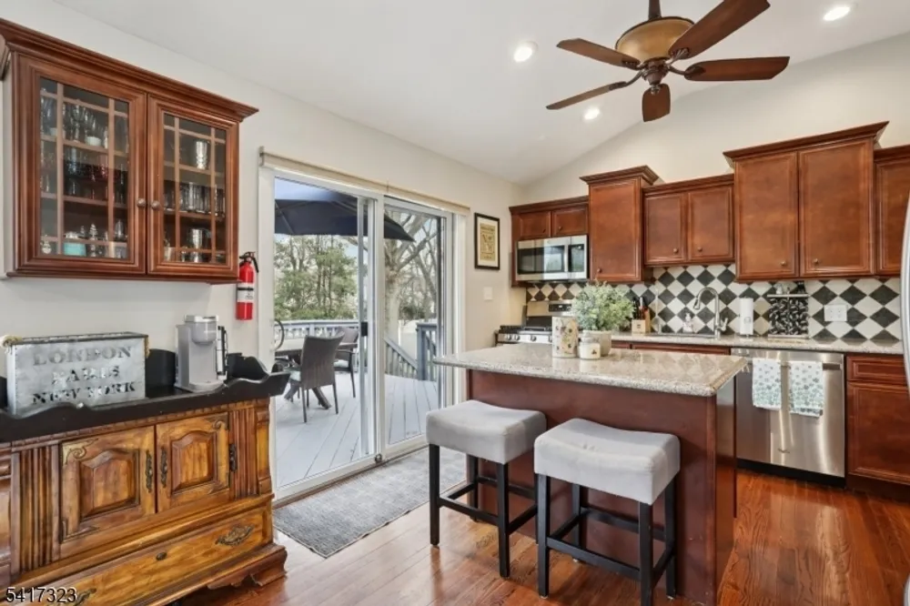 116 Carol Pl, Wayne, NJ 07470