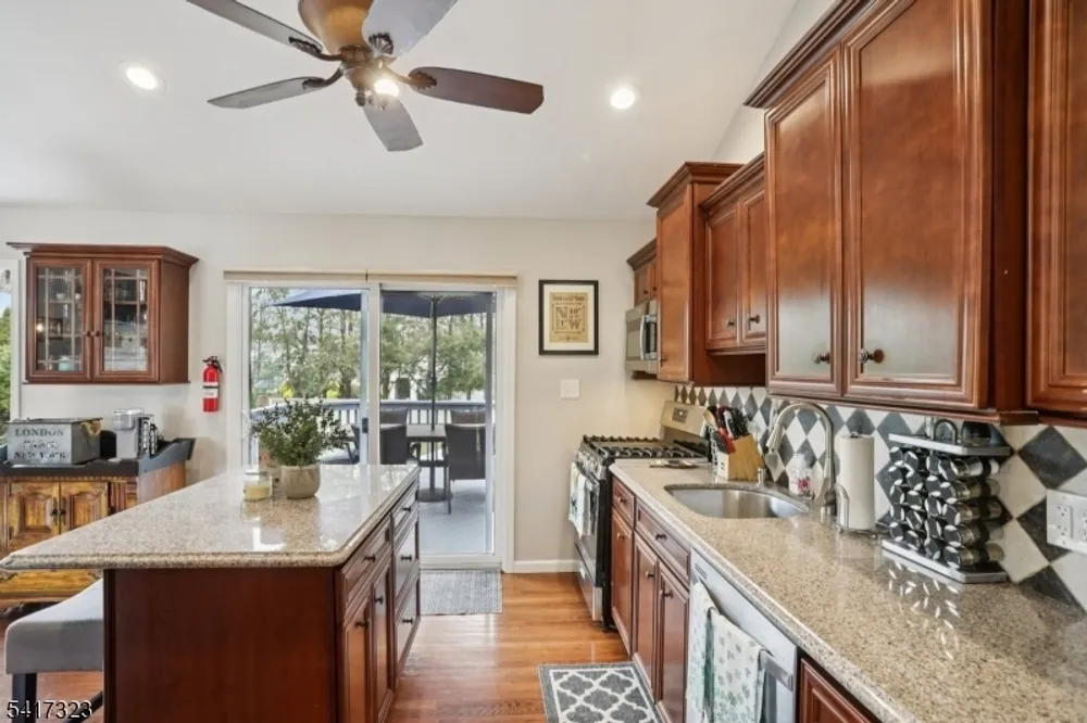 116 Carol Pl, Wayne, NJ 07470