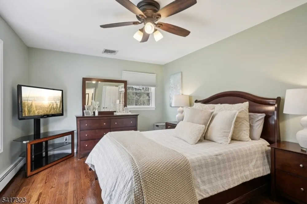 116 Carol Pl, Wayne, NJ 07470