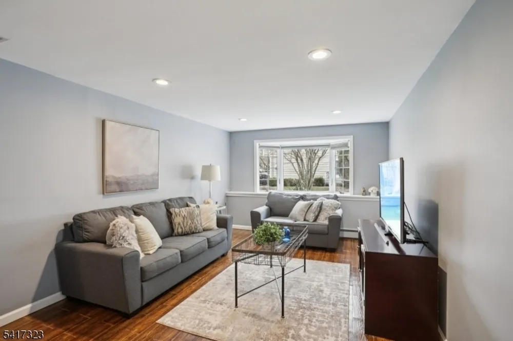 116 Carol Pl, Wayne, NJ 07470