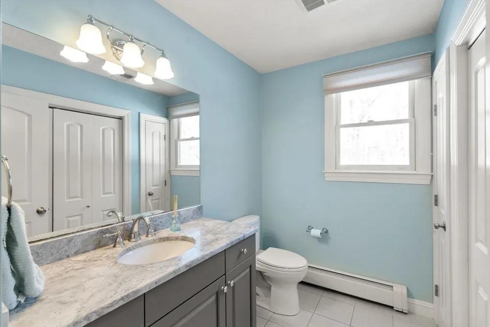 177 Bay Colony Dr, Westwood, MA 02090