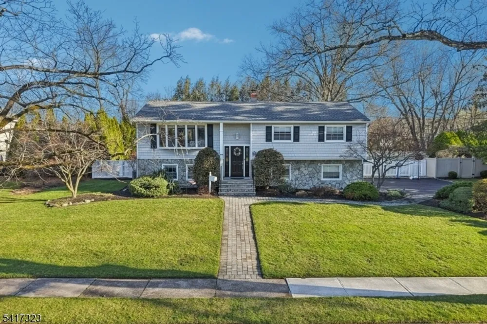 116 Carol Pl, Wayne, NJ 07470
