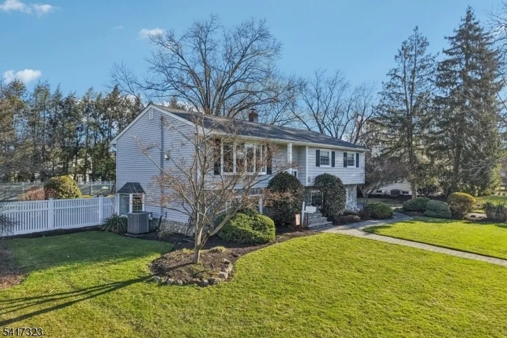 116 Carol Pl, Wayne, NJ 07470
