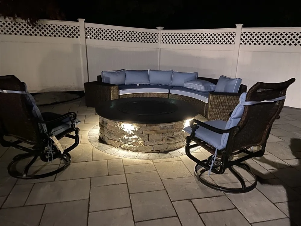 177 Bay Colony Dr, Westwood, MA 02090