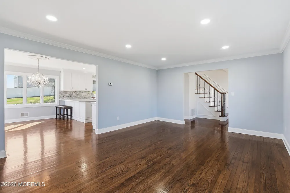 14 Koosman Dr, Leonardo, NJ 07737