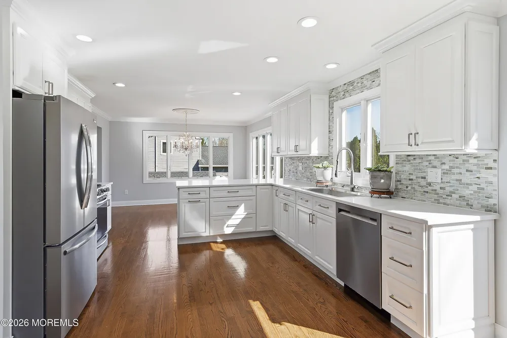 14 Koosman Dr, Leonardo, NJ 07737