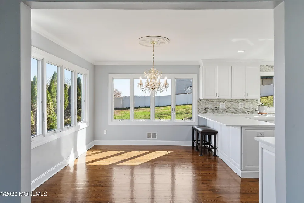 14 Koosman Dr, Leonardo, NJ 07737