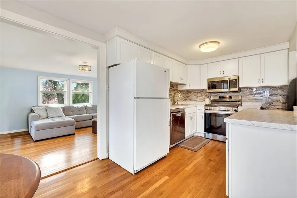 9 Valley Rd, Norwood, MA 02062