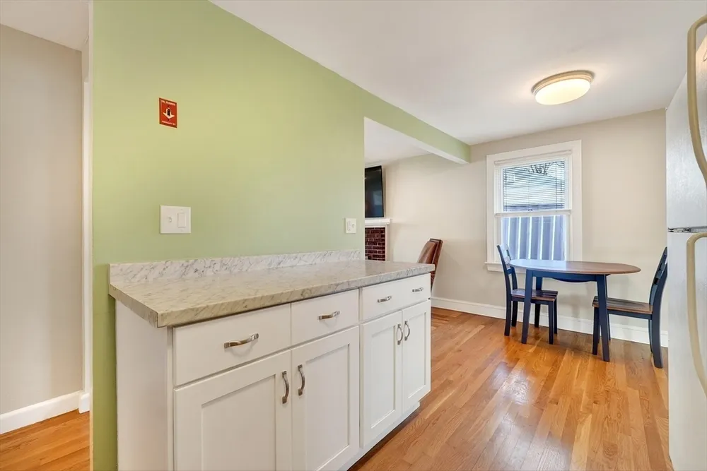 9 Valley Rd, Norwood, MA 02062