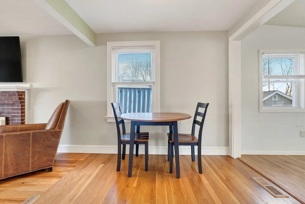 9 Valley Rd, Norwood, MA 02062