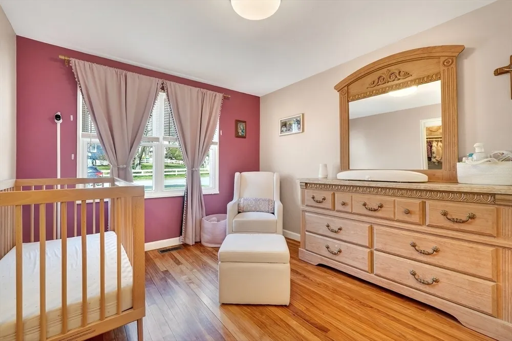 9 Valley Rd, Norwood, MA 02062