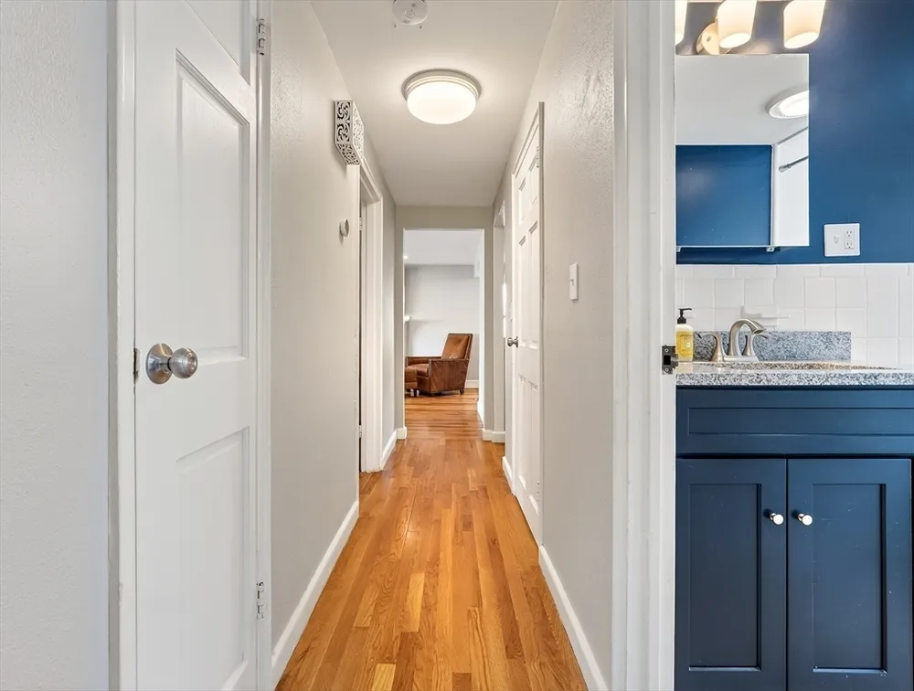 9 Valley Rd, Norwood, MA 02062