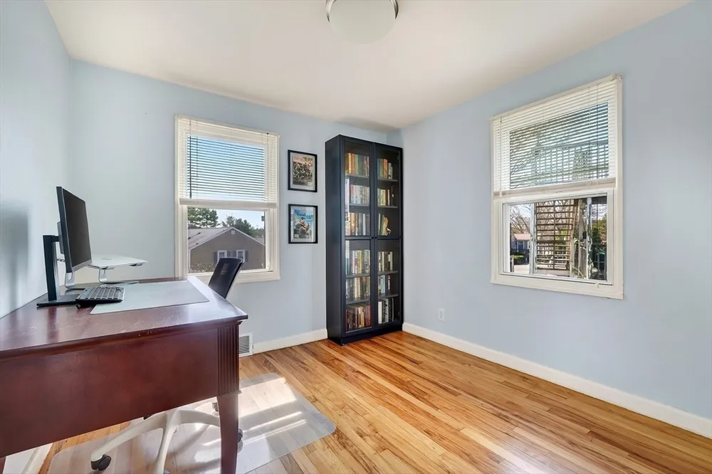 9 Valley Rd, Norwood, MA 02062