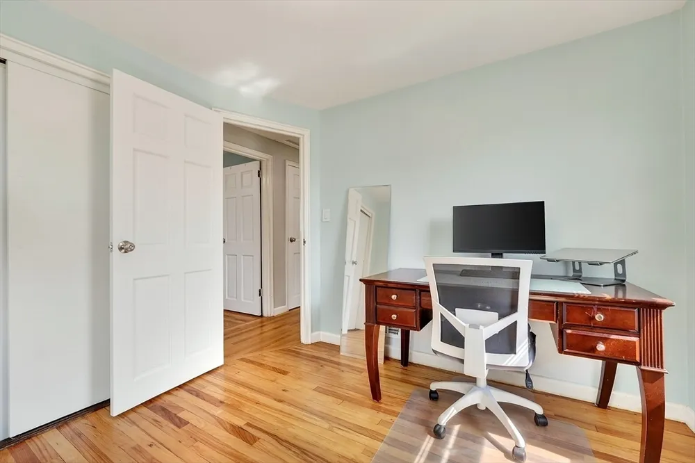 9 Valley Rd, Norwood, MA 02062