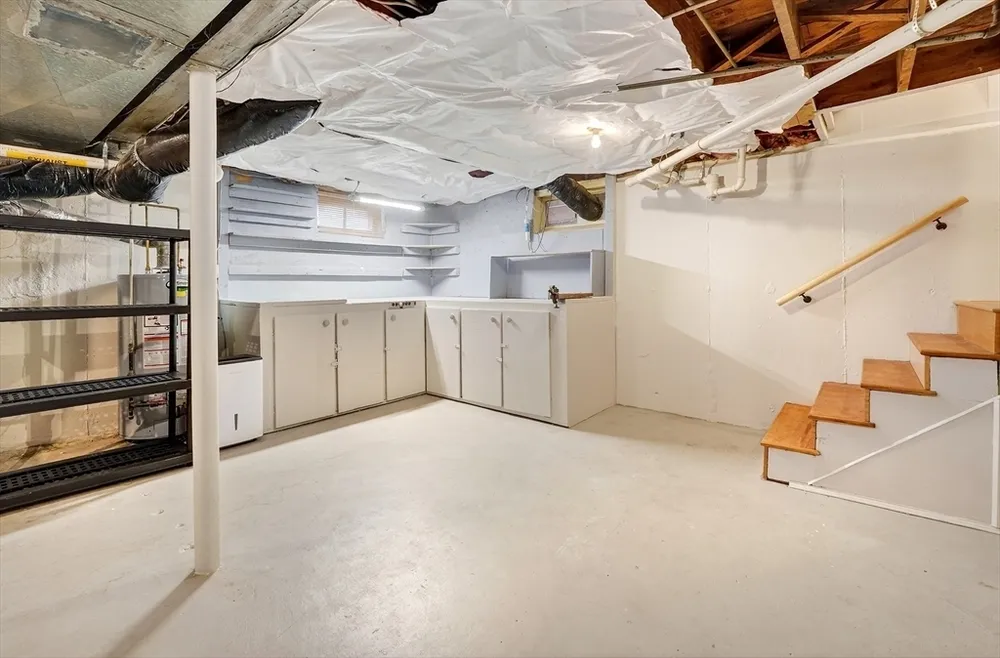 9 Valley Rd, Norwood, MA 02062