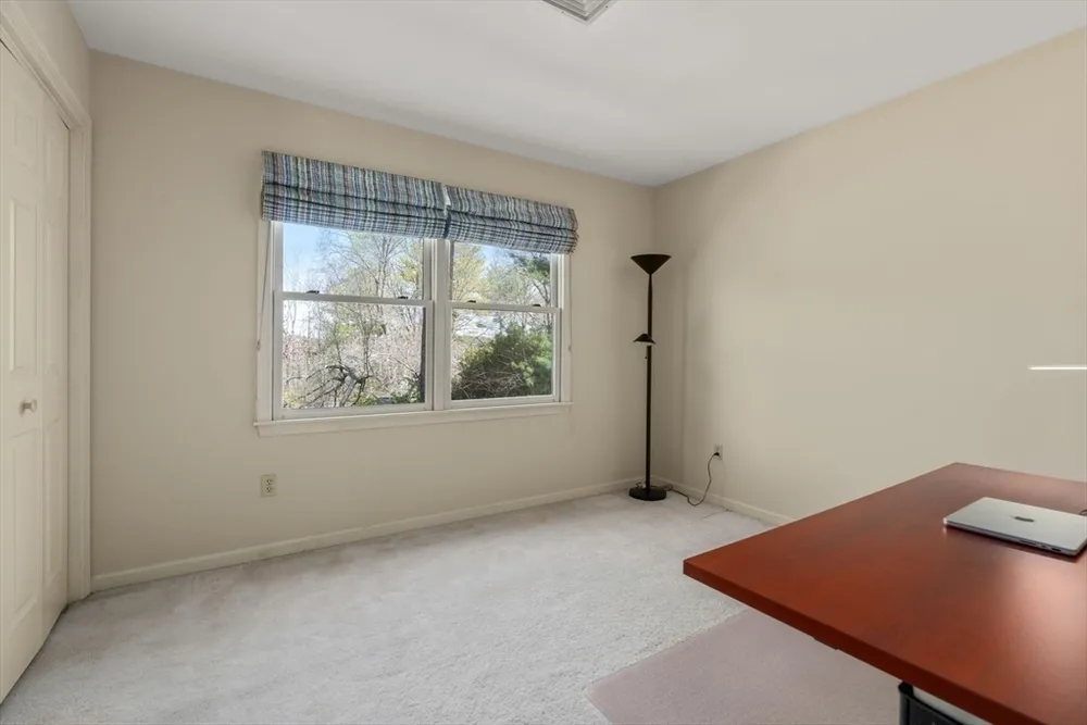 26 Buena Vista Rd, Wellesley, MA 02482