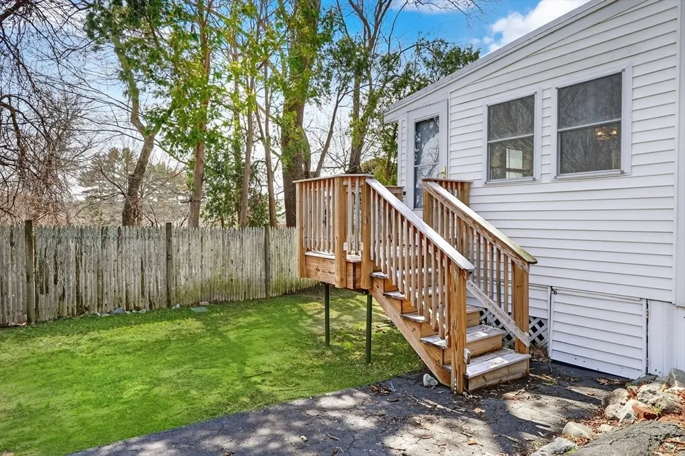 9 Valley Rd, Norwood, MA 02062