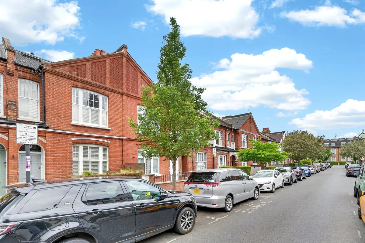 Algarve Road, London