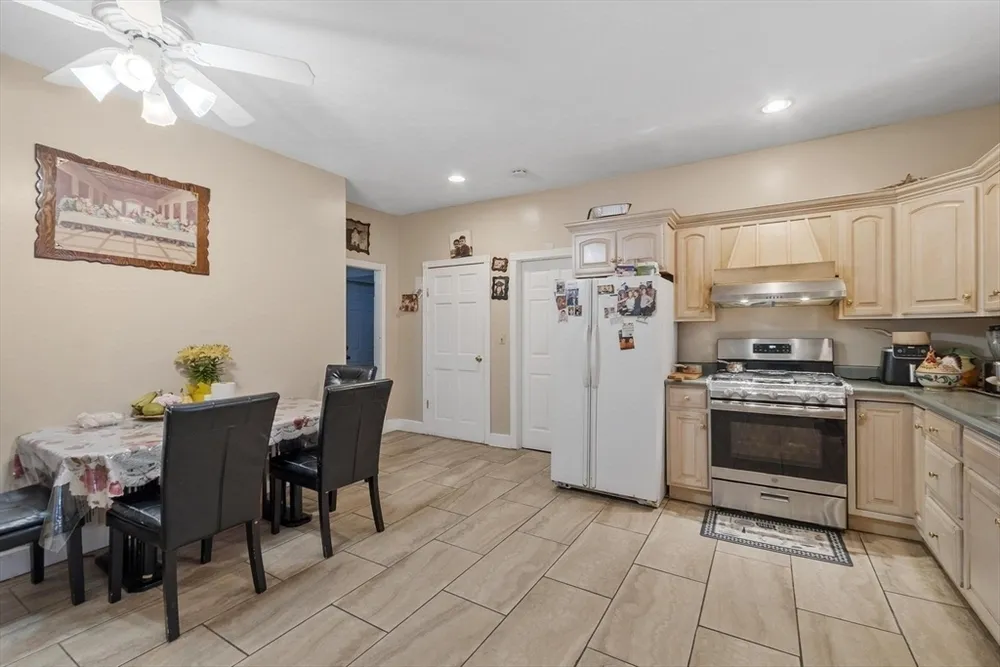 51 High Rock St, Lynn, MA 01902