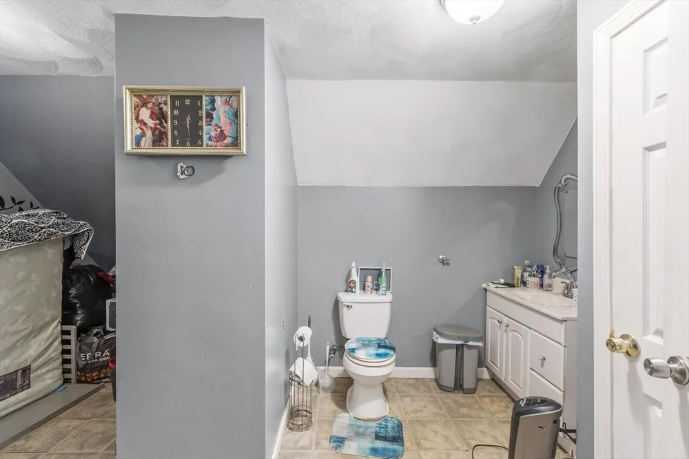 51 High Rock St, Lynn, MA 01902