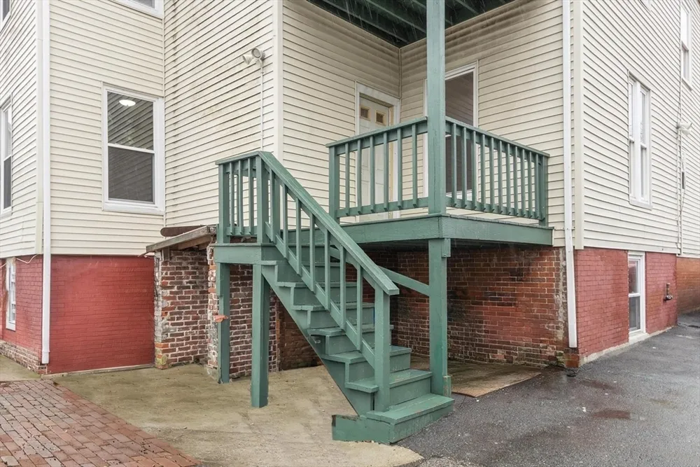 51 High Rock St, Lynn, MA 01902