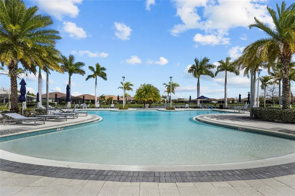5745 Long Shore Loop, Sarasota, FL 34238