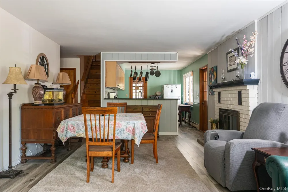 195 Sound Beach Blvd, Sound Beach, NY 11789