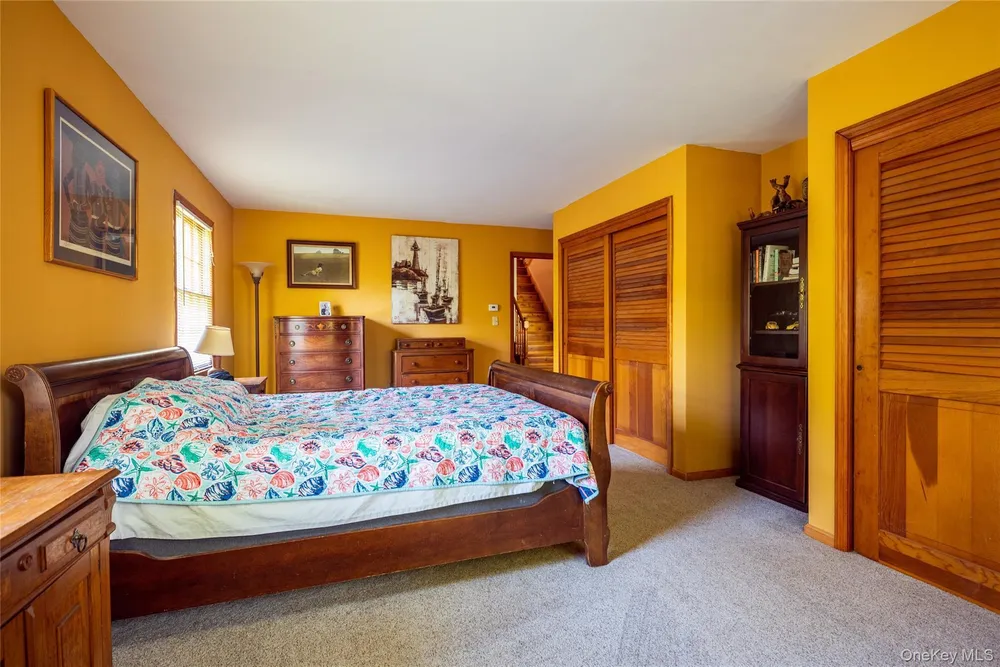 195 Sound Beach Blvd, Sound Beach, NY 11789