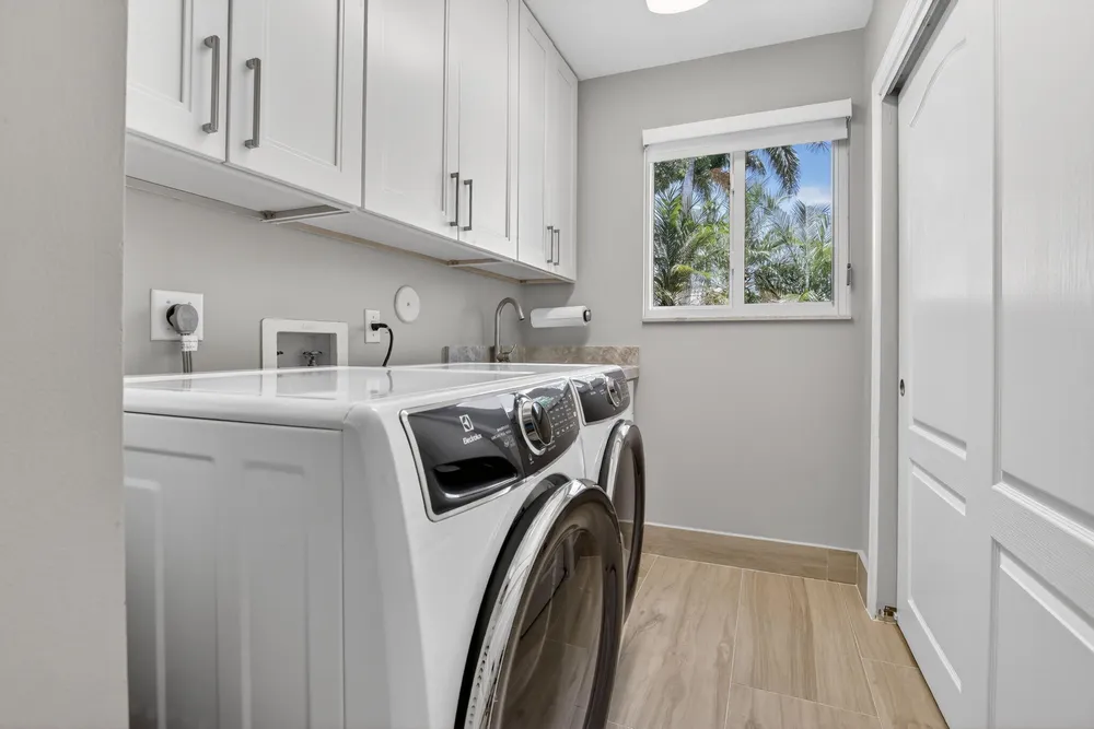 2483 Eagle Watch Ct, Weston, FL 33327