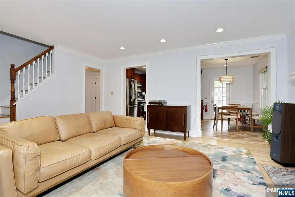 7 Short St, Harrington Park, NJ 07640