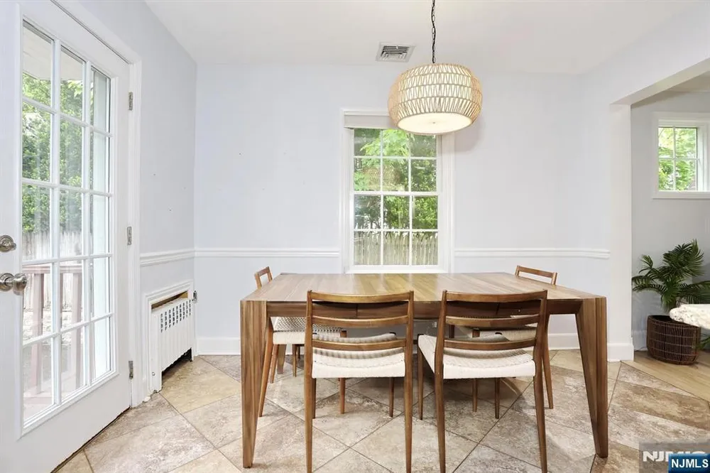 7 Short St, Harrington Park, NJ 07640