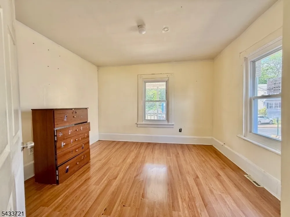 659 S 2nd St, Plainfield, NJ 07060