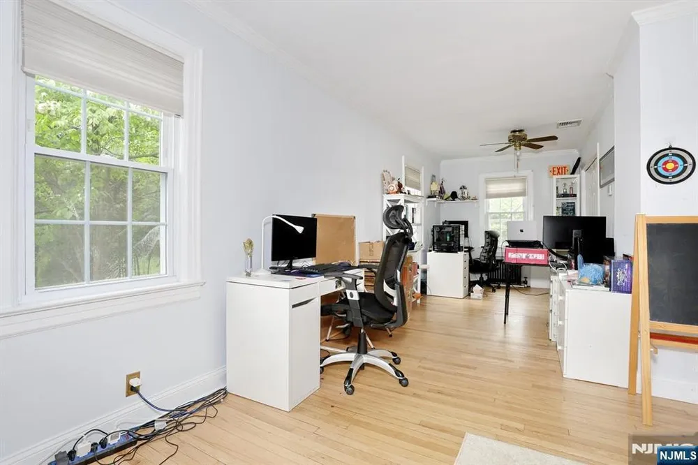 7 Short St, Harrington Park, NJ 07640