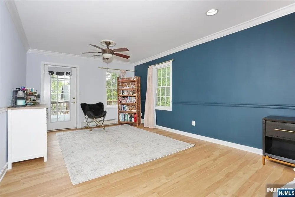 7 Short St, Harrington Park, NJ 07640