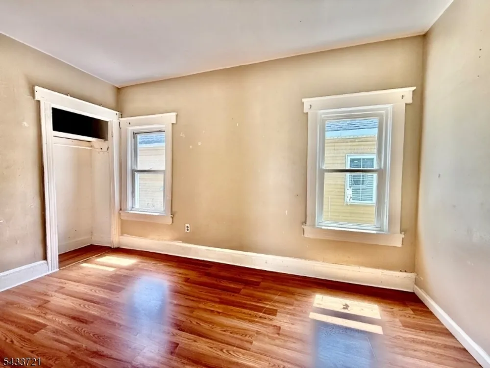 659 S 2nd St, Plainfield, NJ 07060
