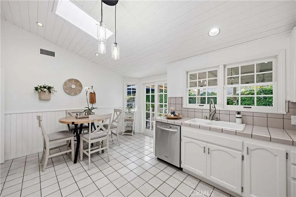 1224 E Orange Grove Ave, Orange, CA 92867