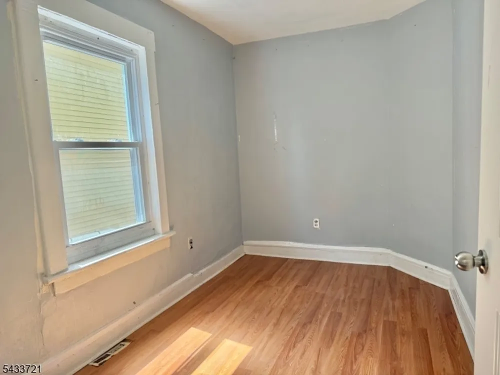 659 S 2nd St, Plainfield, NJ 07060